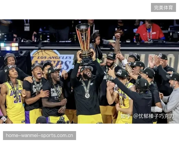 湖人20分翻盘，詹姆斯再演关键时刻之王